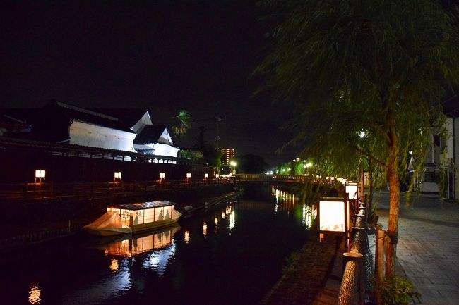 蔵の街とちぎを猛暑の昼散策しましたが、夜は巴波川（うずまがわ）の夏の夜を幻想的に彩る『第５回 うずま川行灯（あんどん）まつり』を見に行きました。<br />開運橋～幸来橋～うずま公園まで、川島雅舟氏の傑作、蔵や山車、円仁などの切り絵が巴波川両岸の行灯に浮かびあがるものです。<br /><br />第５回 うずま川行灯まつり<br />期間：2018年6月１日（金）～８月31日（金）<br />点灯時間：19：00～22：00<br /><br />■今回の旅行記<br />2018 猛暑の蔵の街とちぎを散策　～昼編～<br />https://4travel.jp/travelogue/11404602<br />蔵の街にマッチした創業二百数十年の『かな半旅館』<br />https://4travel.jp/travelogue/11405464<br /><br /><br />