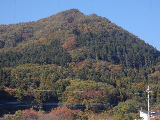 谷川岳へロープウェイを使って上るとともに、<br />越後湯沢において紅葉を見る１泊２日。
