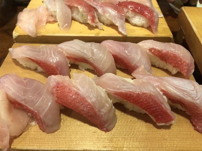稲取キンメを召し上がれ！<br />魚八寿司の金目寿司。<br />ちょっと高いけどウマい！