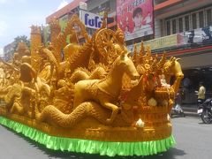 80日間アジア徘徊　コラートでイベントまみれ　２　ロウソク祭り　Hea Tien Pansaa　パレード