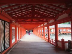 夏休み　岡山&#12316;倉敷&#12316;尾道&#12316;宮島を巡る旅　4日目　早朝の厳島神社参拝　ランチに広島焼きを堪能　暑さで空港でまったり