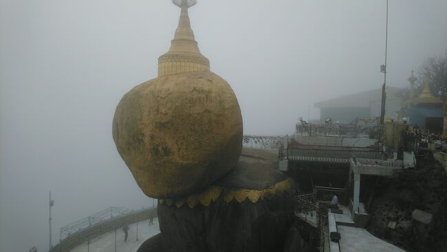 いよいよ今回の旅の主目的である、ミャンマーのチャイティーヨ(Kyaiktiyo Pagoda)へ出かけます。バンコクで一泊し、そこからLCCでミャンマーへ入国します。さてさてどうなることでしょうか?<br /><br />9/20 06:45-07:30<br />Nok Air DMK-RGN DD4230