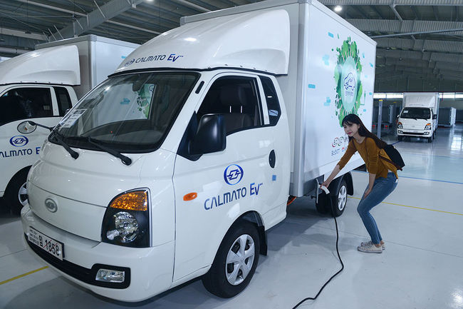 世界的にもEV産業の成長がぐいぐい進んでいる今。韓国でも電気自動車は注目を集めています。特にEV産業が発達しているエリアが「大邱」であり、EVの普及及びインフラ拡大に力を注いでいます！
