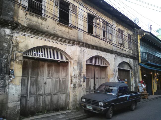 宝石の町、タイ最大のカトリック聖堂、そして古い町並み…。<br />タイらしさとタイらしくなさが同居する町、チャンタブリー。<br />なかなか新鮮でいいです…。