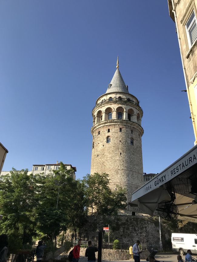 年末年始に続き、再びトルコを訪れました。<br />トルコを訪れるのは5回目ですが、<br />まだまだ行ってないエリアがたくさん！<br />あちこち行きたい場所はあれど、<br />今回は6歳息子との2人旅。<br />しかも3泊5日の弾丸旅行だったため、<br />イスタンブールのみでの滞在です。<br />主だった観光地にはほとんど立ち寄らず、<br />子どもも楽しめる場所を中心にアレンジしました。<br />子連れでイスタンブールを訪れる方が<br />旅の合間に立ち寄るスポットの参考になるかもしれません。<br /><br />9/26 成田→カタール航空<br />9/27 ドーハでトランジット 10時間（シティーツアーに参加）→イスタンブール<br />9/28 イスタンブール <br />9/29 イスタンブール ★今ココ<br />9/30 イスタンブール→ドーハ<br />10/1 成田