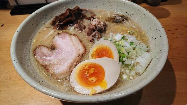 今回は、夕食で神田のラーメン「つじ田」味噌の章さんへ行ってきました。濃厚スープでとても美味しかったです。チャーシューも柔らかく、味もしみていて最高でした。