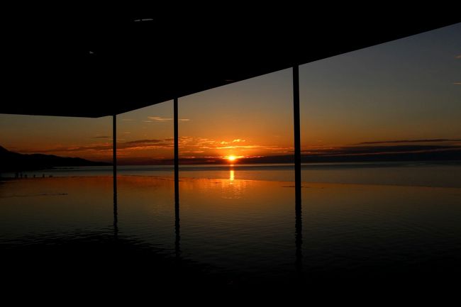 上越市立水族館「うみがたり」<br /><br />思い出の「佐渡島」の帰り、平成最後の記念すべきこの年にリニューアルオープンした上越市立水族館「うみがたり」。<br />夕日が望める水族館として大々的にマスコミにも取り上げられ、丁度のタイミングなので様子を見て行くことにしました。