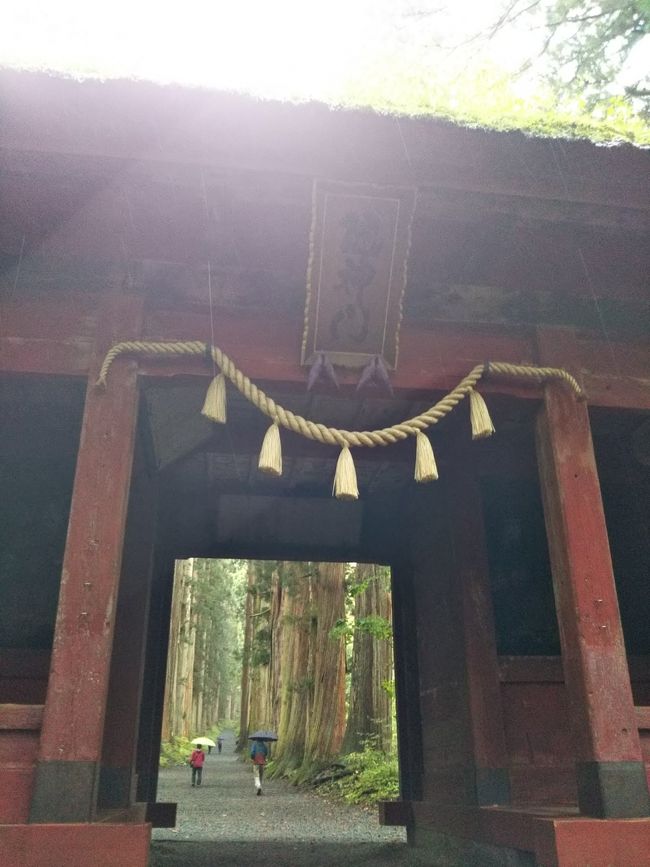 ずっと前から行きたかった戸隠神社<br />今回、職場の友達と行くことができました。<br /><br />１日目善光寺<br />２日目戸隠神社<br /><br />