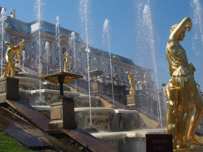 ロシア 2018年7月/ ペデルゴフは広大な噴水公園でした