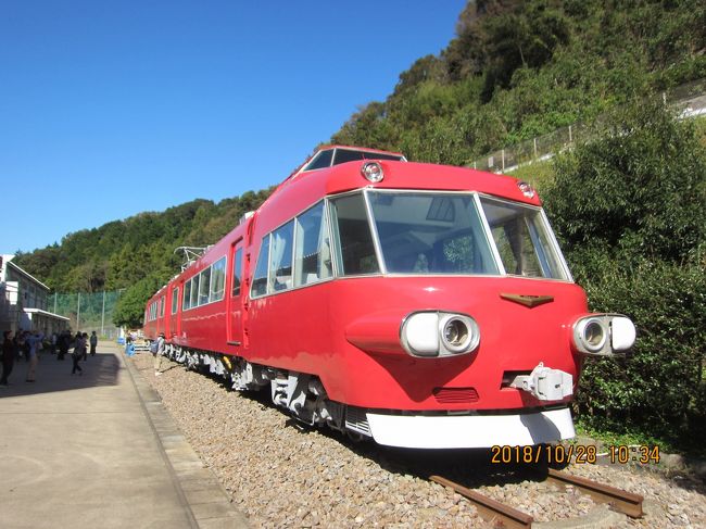 名鉄藤川駅をスタートして、三河三十三観音の徳性寺を訪ね、往年の名車に再会できる、名鉄舞木検査場を見学し、若さが爆発する人間環境大学の文化祭を見て、名鉄本宿駅に戻るコースです。　今回は約６．５ｋｍの短いコースでした。　名鉄舞木車検場では、パノラマカーなど古い名車を眺めることができました。