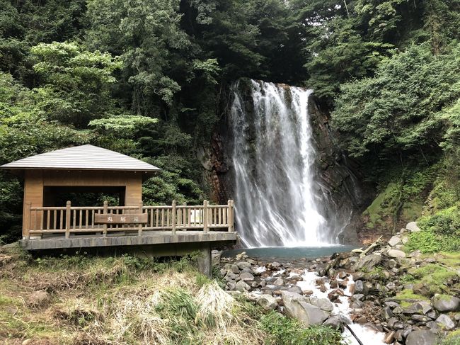 2018年10月　両親を連れて鹿児島を旅行。<br />鹿児島は母親の故郷。<br /><br />10月12日　セントレア～鹿児島空港<br />レンタカーで鹿児島市内へ<br />仙厳園　慈眼寺公園　天文館<br />宿泊はリッチモンドホテル天文館<br /><br />10月13日　鹿児島観光して霧島へ<br />天文館　城山展望台　西郷洞窟　<br />フェリーで桜島へ　桜島観光<br />その後、大隅半島から霧島へ<br />宿泊は霧島国際ホテル<br /><br />10月14日　霧島観光して帰名<br />霧島神話の里　霧島神宮　<br />宮崎まで足を延ばして霧島東神社　狭野神社<br />熊本に戻って<br />道の駅霧島　霧島温泉市場　和気神社<br />鹿児島空港～セントレア<br /><br />この旅行記は3日目後半<br />