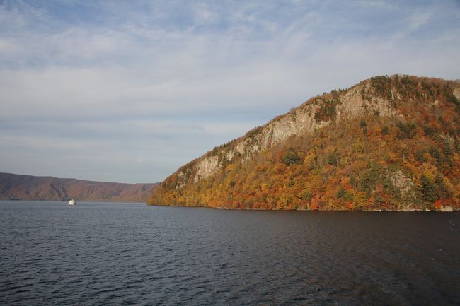 201810-04_紅葉の十和田湖　Autumn Leaves in Lake Towada (Aomori)