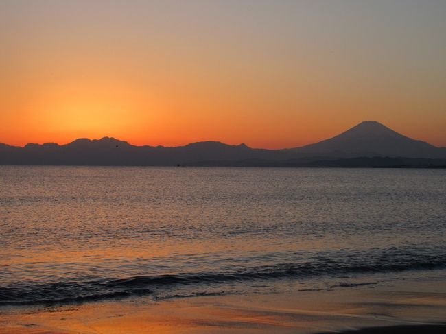 週末散歩　小笠原料理のランチと小原古邨展　江ノ島での夕日