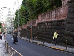 『35mmでいく東京散歩』　文京区本郷周辺　名曲喫茶麦から無縁坂へ