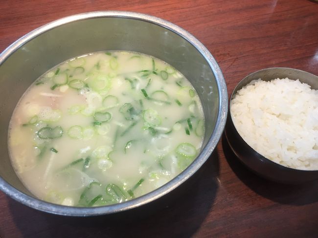 11月の上旬に2泊3日で初めてソウルに行った記録です。どんな感じかわからなかったので、予定を詰め込まずに行ってきました。主に食べ物が良かったです。<br />第3編は南大門やソウル駅から東大門に行き、羽田空港まで戻ってきた記録です。