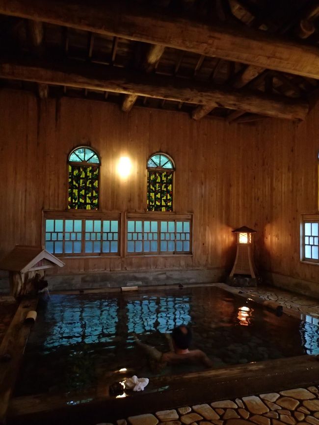 夏休みに群馬の秘湯を守る会会員宿、たんげ温泉美郷館へ。<br />翌日は軽井沢のつるや旅館に泊まり、大賑わいの旧軽井沢へ。