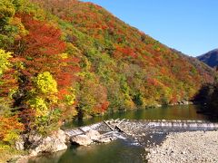 大阪から紅葉の抱返り渓谷へ