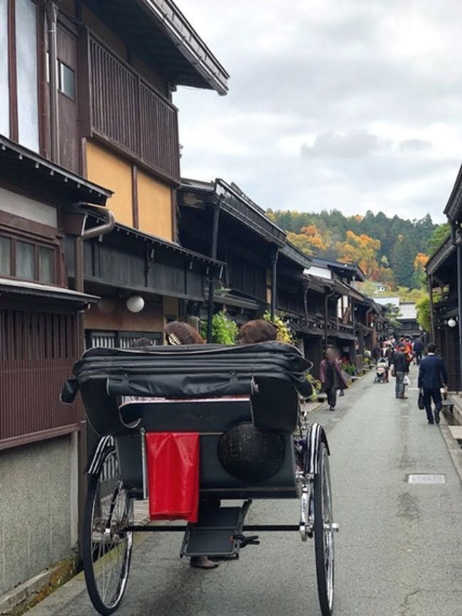 『飛騨の里紅葉ライトアップと湖面を彩る<br />恵那峡遊覧船・世界遺産白川郷・飛騨高山<br />憧れの「5つ星の宿」2日間』<br /><br />HISのバスツアーに参加してきました。<br /><br />宿泊ホテルは飛騨高山のアソシア高山リゾートでした。<br /><br /><br />新しいミラーレス一眼を手にしての旅行だったので<br />写真撮りまくりで旅行記が写真ばかりです(ノ∀`*)