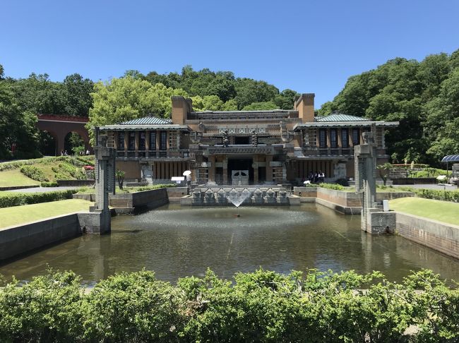 名古屋からバスで直通のバスで。広大な敷地、建物素晴らしい。春と秋がオススメ。
