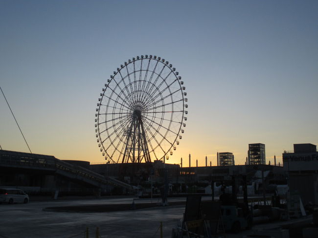 高校生の娘、その友人と夜行バスに乗って東京へ。日本橋に到着したのが午前5時。<br />あたりは真っ暗。東京駅は人気がなく。<br />どう時間を使うか？悩んで考えた結果を紹介します。