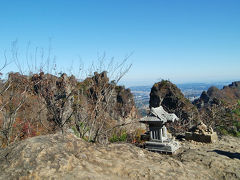 間近に見る妙義山岩壁は凄い！