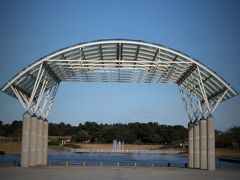 ひたち海浜公園-1　翼のゲート・水のステージあたり　☆開門9:30を待って入園し