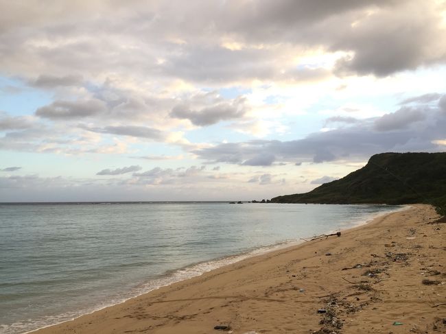 宮古島を拠点に池間島、伊良部・下地島、来間島は橋で繋がっているので、ドライブしながら気軽に行けちゃいます。<br />今回で3回目。砂が白くて細かいからなのかしら、透明度が半端ない海!<br />春・夏・秋と訪れましたが、最高でした。