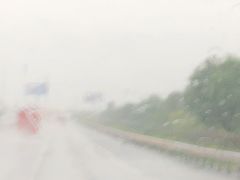 久々のベトナム　台風の真っただ中　朝から大雨なホーチミン