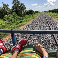 バンブートレインと神降臨の小さな町、バッタンバンの旅