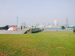 香港★香港島へ　ビクトリア湾を眺めながらお散歩　～添馬公園～