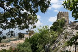 美しき南イタリア旅行♪　Vol.643(第21日）☆Roccascalegna：美しき古城「ロッカスカレーニャ城」から教会を眺めて♪