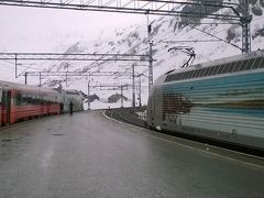 ベルゲン特急からフロム鉄道へ乗り換え