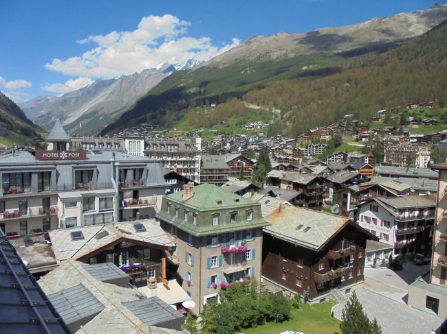 夫婦初めてのスイス／フランス旅行。私は何度かヨーロッパ渡航経験ありますが、奥さんは初めてのヨーロッパ。アメリカや南の島が好きな彼女も今回の旅行でヨーロッパに興味を持ってくれました。スイスはチューリッヒ／ツエルマット／インターラーケン、フランスはパリとめぐりました。たまたま革命記念日と重なりいい記念になりました。彼女と結婚後初の旅行、そう今回の旅行は新婚旅行でした。３日目のこの日はチューリッヒからツェルマットに向かいます。<br /><br />　7/ 7（土）成田→アムステルダム→チューリッヒ<br />　7/ 8（日）チューリッヒ　市内巡り<br />★7/ 9（月）チューリッヒ→ツエルマット<br />　7/10（火）マッターホルン／ツエルマット市内巡り<br />　7/11（水）ツエルマット→インターラーケン<br />　7/12（木）インターラーケン→フランス／パリ<br />　7/13（金）パリ市内巡り<br />　7/14（土）帰国　パリ発→<br />　7/15（日）帰国　→成田着