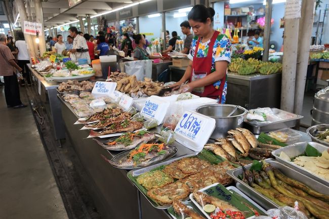 2018年の夏休み旅行はアフリカへ。<br />・・・が、なんとか旅費を抑えようと画策した結果、東南アジアやインド経由という遠回りルートに。<br /><br />この旅行記はナイロビから東京へ戻る移動の記録とトランジットで一泊したバンコクの滞在記です。当初はバンコク市内を観光する予定だったけど、トランジット泊した空港周辺が予想外に楽しくて、十分満喫出来ました。<br />そして、これで全旅程が終了です。<br /><br />飛行機や宿の情報はこちらから<br />#01　~出発編 羽田からムンバイへ~<br />　https://4travel.jp/travelogue/11391969