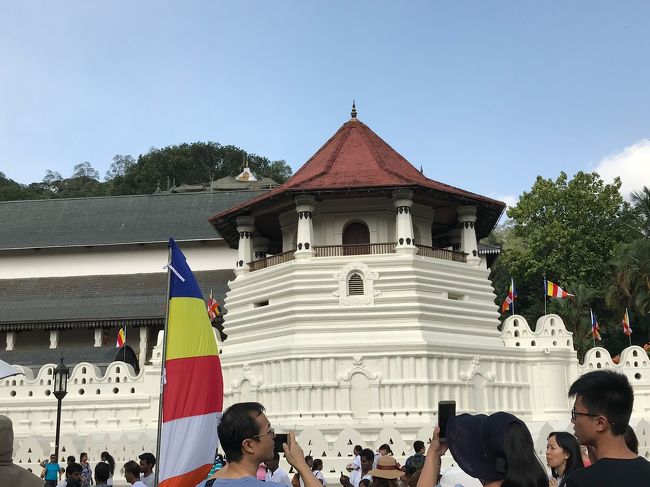 仏歯寺へ