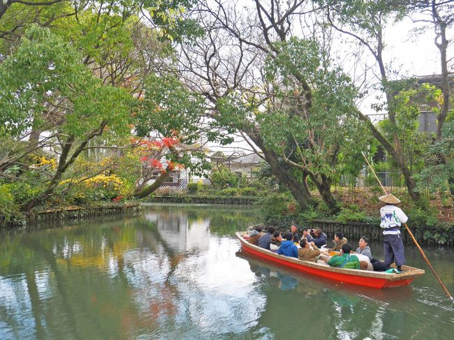 3年ぶり2回目の福岡。<br />でも前回は長崎メインで福岡の滞在時間は少なかったので、福岡満喫にかなりの期待！！<br /><br />今回はBさんとYちゃんと3人で、博多に住んでいるHさんに会いに行こう！！という目的の旅です(*･∀･)<br />私は明太子をたらふく食べられればいい！！ぐらいの要望しか出しておらず（ごめんなさい）、旅程は何度も福岡に行っているおふたりにお任せ気味で、いろんなところに連れて行っていただきました！( ´∀｀ )<br />