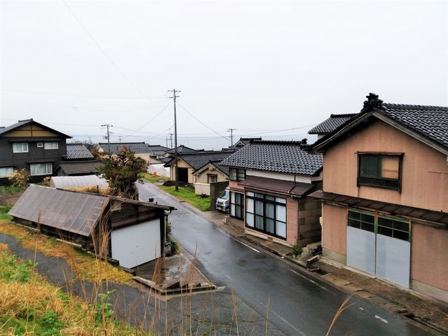 ５泊６日、東北の旅<br />３日目、由利本荘市の西目近くにある塊村の中高屋、海沿いの港町出戸地区、象潟の奥の細道の町歩き