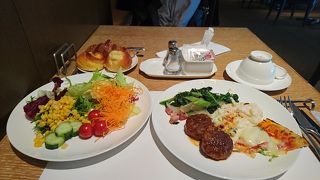 福岡市の昼食ビュッフェPart3　ホテルオークラ福岡　オールデイダイニングカメリア編