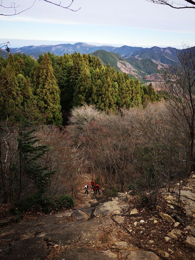 寒い季節にも山に登りたい！ってことで、飯能市にある伊豆ヶ岳に登ってきました！