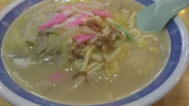 ジェットスター6周年記念6円セールで高松・福岡・長崎とゲットできました。<br />その第3弾の長崎です。<br />6円セールは火水木しか設定がなく、火出発木曜帰りで予約しました。<br />本当は金曜に帰りたかった。<br />するとフライト時間の変更のメールが届き、変更の時間では都合悪いと前後の便に無料で変更ができると。<br />1日1便なので翌日が次の便。<br />6円セールの設定がない金曜に変更できた!<br />長崎市内2泊予定から福江島2泊と長崎市内1泊に変更。<br />初福江島です。<br /><br /><br />3泊4日旅行代金合計 37561円<br /><br />交通費小計 18127円<br />飛行機 成田 長崎 6円+380円(成田利用料)+500円(支払手数料)=886円<br />バス 長崎空港 長崎港 1000円<br />フェリー 長崎港 福江港 2460円<br />レンタカー 5616円ー1500クーポン=4116円(免責補償込)<br />ガソリン代 1353円 146.8Km/7.78L=18.86Km/L<br />レンタカー 5616円ー1500クーポン=4116円(免責補償込)<br />ガソリン代 1203円 158km/7.12L=22.2km/L<br />フェリー 福江港 長崎港 2460円<br />バス 長崎港 長崎空港 1000円<br />飛行機 長崎 成田 6円+380円(成田利用料)+500円(支払手数料)=886円<br /><br />宿泊費小計 7400円<br />1泊目 素泊 3000円ー300ポイント=2700円<br />2泊目 素泊 2700円ー700ポイント=2000円<br />3泊目 素泊 2900円ー200ポイント=2700円<br /><br />飲食費小計 12034円