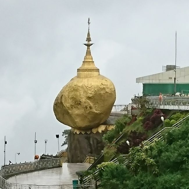 何度目かのミャンマーのヤンゴン訪問です。<br />最後のミャンマー、ヤンゴン旅行であるだろう。最後にと残しておいたチャイテーヨ見物とヤンゴン環状線に乗車した。<br /><br /><br />日程<br />一日目：クアラルンプールからヤンゴンへ<br />二日目：街歩き<br />三日目：チャイテーヨー見物<br />四日目：ヤンゴン環状線乗車<br />五日目：チャウタン水中寺院見物、街歩き<br />六日目：クアラルンプールへ移動