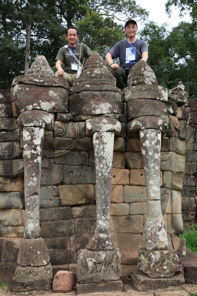 アンコールトム・象のテラスとタ・プローム寺院遺跡