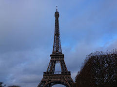 パリへ　エッフェル塔　ルーブル美術館　１１月２１日から２７日