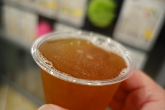 浜離宮庭園まで来たら、新橋までも少しですね。そ言えば、昔の職場の先輩の店、開業一周年らしい。折良く明日も休みですから、早くから呑んだくれても平気な…はず?