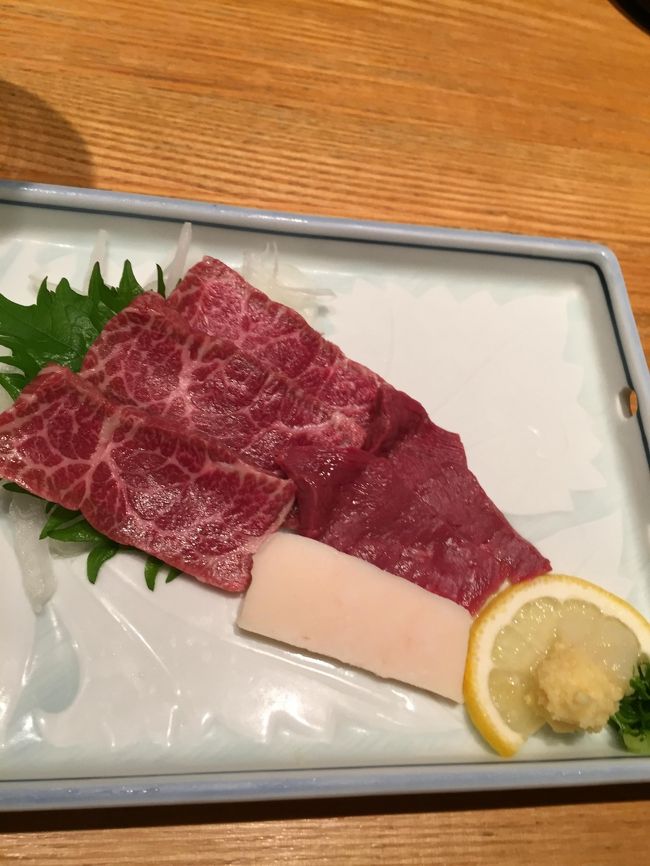 12月の熊本を訪れました。<br />仕事中心だったので観光はゼロでしたが夕食は熊本の美味しい料理を食すことができました。<br />ジェイアール熊本駅は現在旧の建物を取り壊し中でまた熊本の玄関口が大きく変わっていく様子が<br />宿泊先の東横イン熊本駅前の部屋から見ることが出来ました。<br />次に来る頃には大きく変わっていることと思います。<br />熊本はバスセンターも新築のビルが建設中で今後大きく変わっていく町の風景になって行きます。<br />