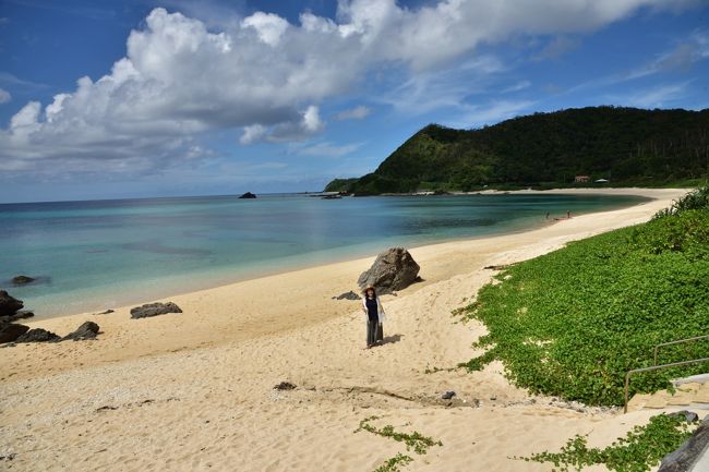 ふるさと納税で、ネイティブシー奄美のペア一泊宿泊券を頂いたので、初めて奄美大島に行きました。<br />往復は、ANAのマイル使った航空券が取れなかったので、久しぶりのJAL便です。<br /><br />まずは初日、午前便なので、空港到着後、すぐにレンタカー借りて北部をドライブです。<br />土盛海岸から、あやまる岬、崎原ビーチに行ってからハートロック。<br />そして、ネイティブシー奄美にチェックインし、倉崎海岸で、シュノーケル。<br />で、笠利埼まで行ってモーターパラグライダー体験しました。<br /><br />結構ハードなスケジュールだけど、すべて北部の観光に特化したので、ほぼスケジュールクリアして、堪能できました。<br /><br />High Speed View 奄美大島北部、奄美大島旅行1日目<br />https://youtu.be/fYP8OQZhgDw<br /><br />