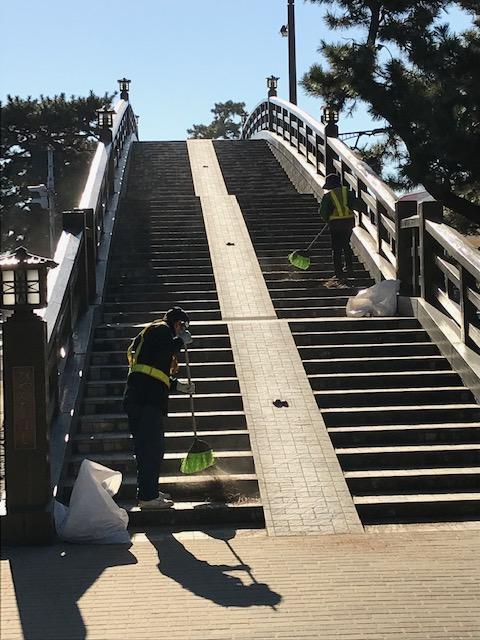 せんべいと奥の細道の街　草加<br />草加松原遊歩道へ