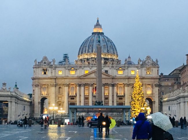 クリスマスの時期のバチカン、ローマの様子をまとめました。