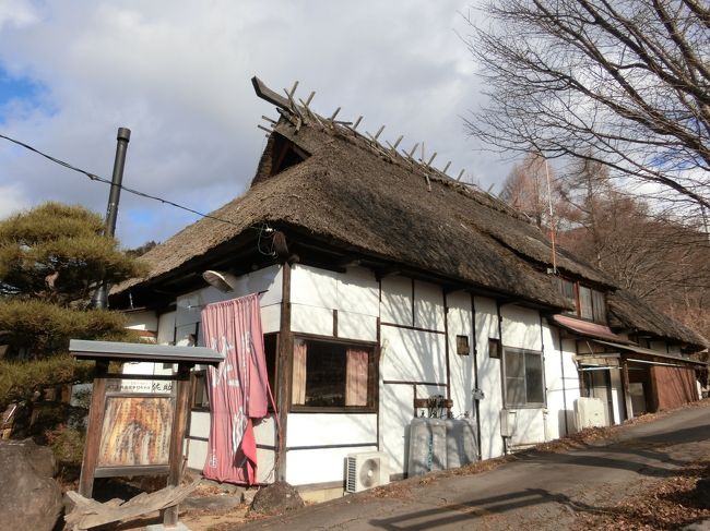 菅平でスキーを楽しんだ後、おそばを食べに真田流手打ちそば「佐助」へ。<br />その後、真田氏歴史館と真田氏が上田城を築城する以前に居住していた館跡を巡りました。<br />