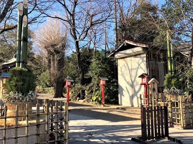 私用で埼玉に行き近くに元祖アニメの聖地！鷲宮神社があり「鏡開 限定御朱印」の日だったので、お詣りをして御朱印を頂いてきました。